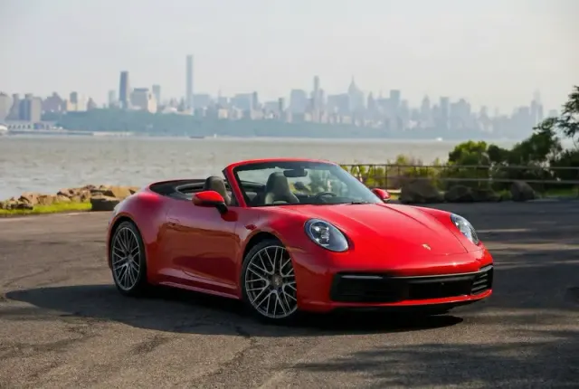 Porsche 911 Carrera