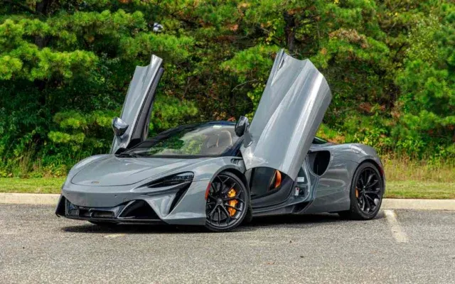 McLaren Artura