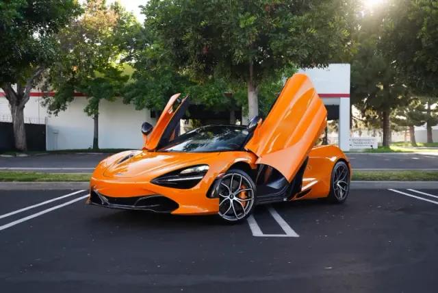 McLaren 720S Spyder