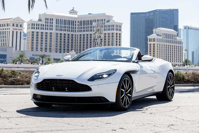 Aston Martin DB11 V12