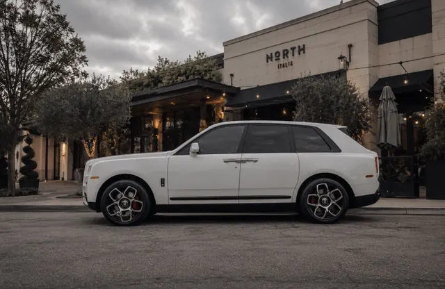 Rolls-Royce Cullinan Black Badge
