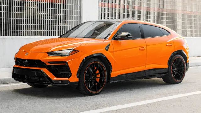 Orange Urus Front