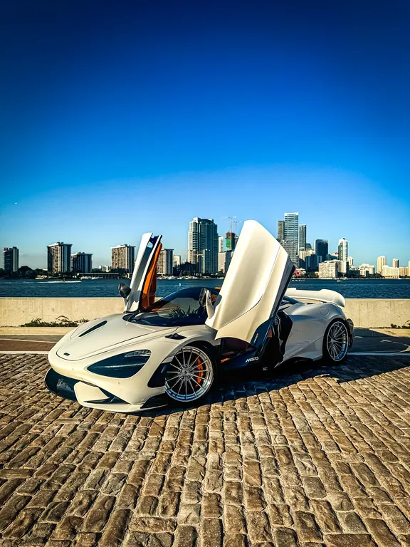 McLaren 765LT