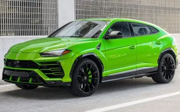 Green Lamborghini Urus Front
